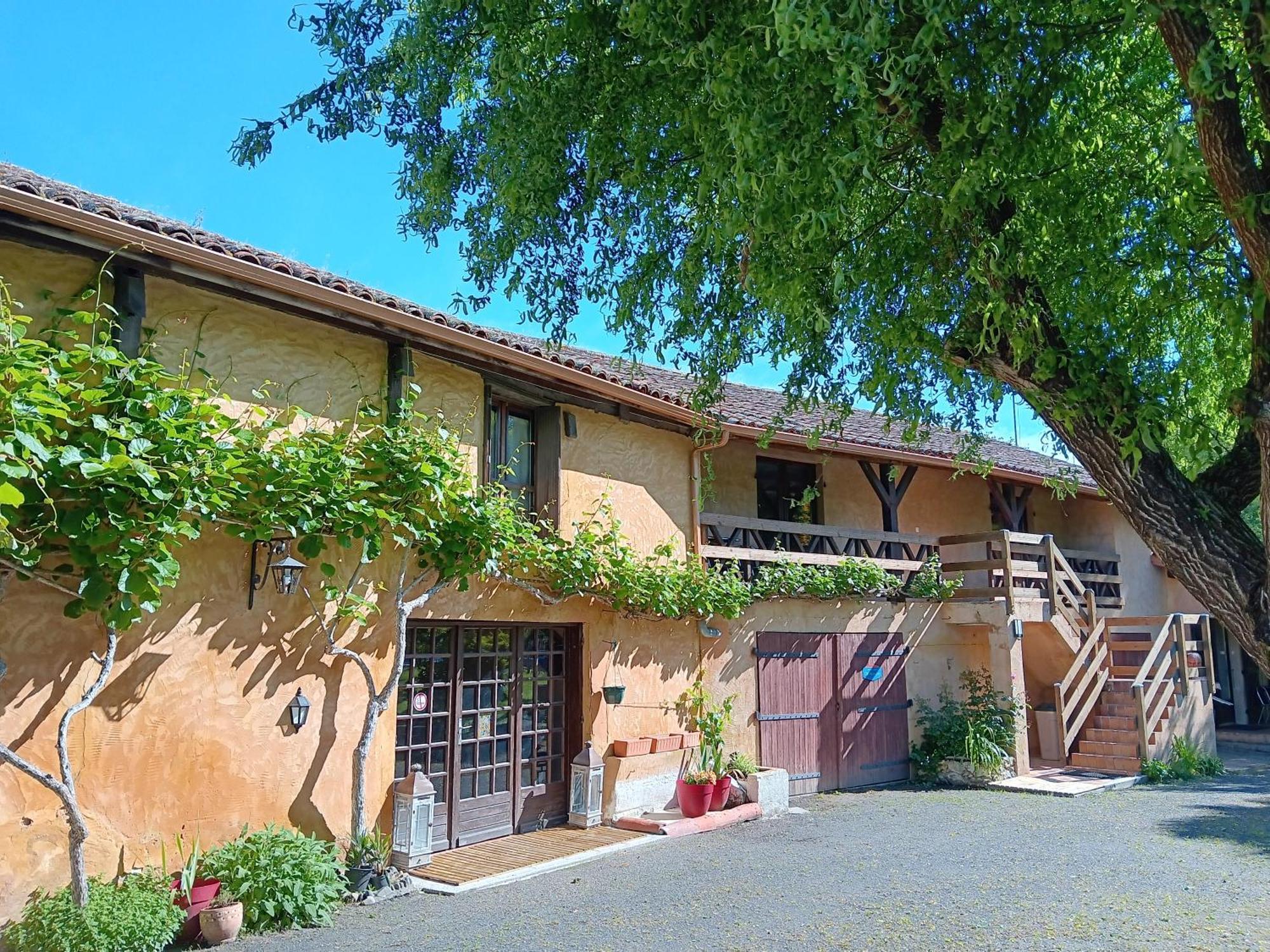 Gite Au Moulin Du Comte Bourrouillan المظهر الخارجي الصورة
